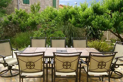 Ferienwohnung mit Terrasse und Grill