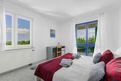 Apartment mit grossem Balkon, zwei Schlafzimm