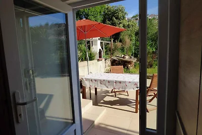 Studio mit Gemeinschaftsterrasse und Grill