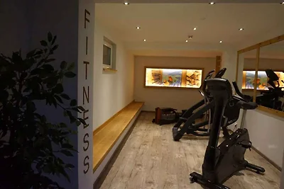 Ferienwohnung mit Balkon und Hallenbad