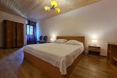 Ferienhaus mit Garten und Klimaanlage