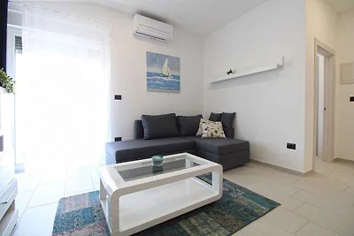 Ferienhaus modern eingerichtet mit Garten und