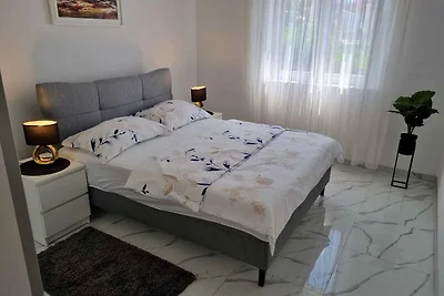 Ferienwohnung mit Balkon und Klima