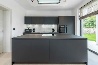Villa mit privatem Pool und Whirlpool