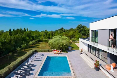 Villa mit Klimaanlage und Pool