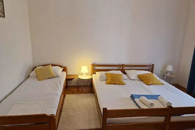 Ferienwohnung mit Balkon und Klimaanlage