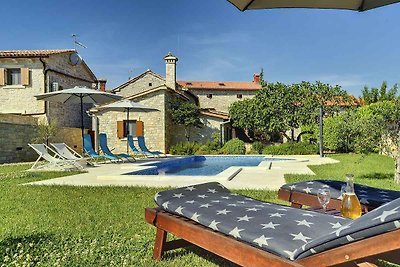 Villa mit Pool