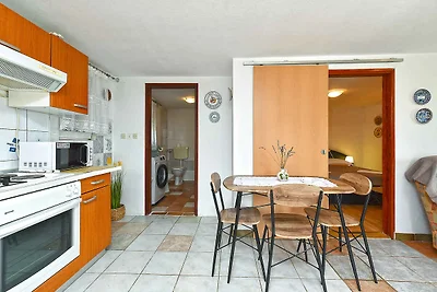 Ferienwohnung mit Terrasse und Grill