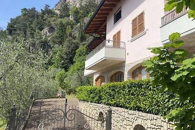 Ferienwohnung mit Balkon, Seeblick und Pool