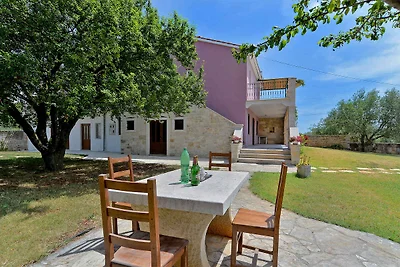 Villa mit Pool und Klimaanlage