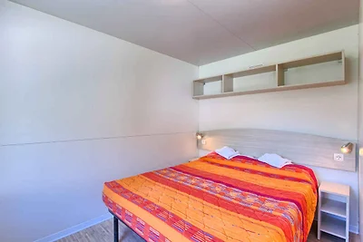 Mobilehome mit schöner, halb überdachter