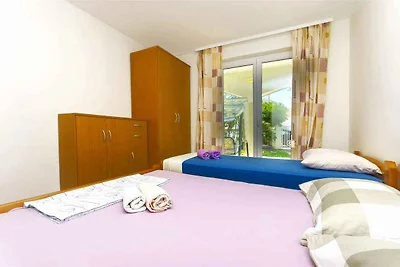 Ferienwohnung mit Terrasse und Grill