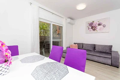 Ferienwohnung mit Klimaanlage und Terrasse in