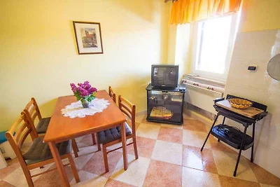 Ferienwohnung Lovely Apartment Bencic with Ba