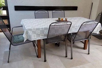 Ferienwohnung mit Terrasse und Grill