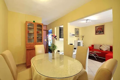 Ferienwohnung mit Klimaanlage und Balkon