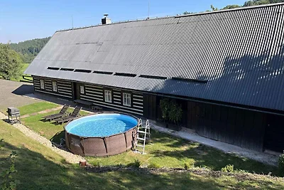 Ferienhaus mit Schwimmbad in einem Semi-Selit