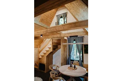Hütte mit Kamin und Freisitz und mit