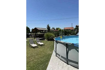 Ferienhaus mit Pool und Klimaanlage