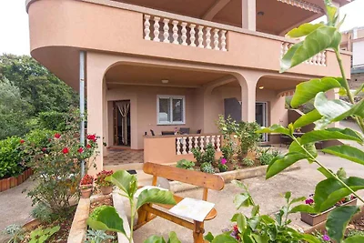 Studio mit Terrasse und schönen Meerblick
