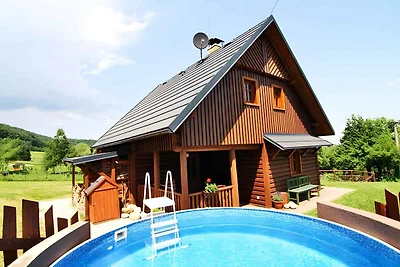 Ferienhaus mit Aussenpool und Internet