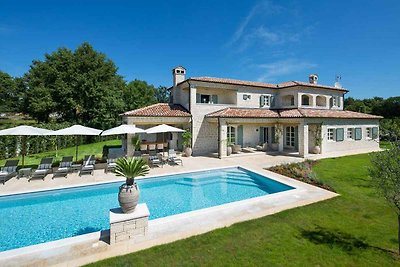 Villa mit Pool