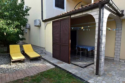 Ferienwohnung mit Terrasse und Grill