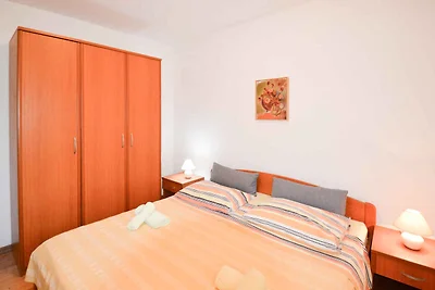 Ferienwohnung mit Terrasse und Klimaanage