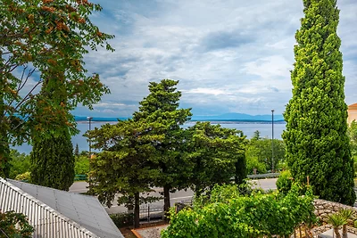 Ferienwohnung mit Meerblick und Pool