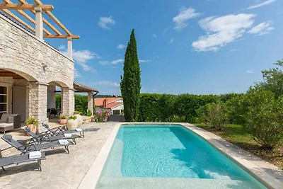 Villa mit Klimaanlage und Pool