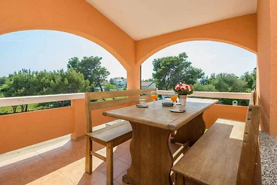 Ferienwohnung mit Balkon und Parkplatz