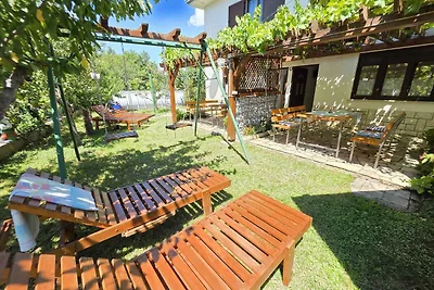 Ferienwohnung mit Montagepool und Grill