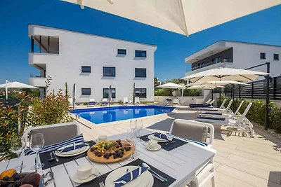 Ferienwohnung mit Pool für 6 Personen