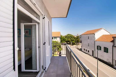 Ferienwohnung mit Balkon, Terrasse und Grill