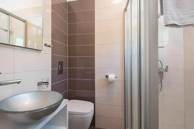 Ferienwohnung mit Balkon und Grill