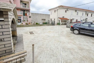 Komfortable Ferienwohnung Ornella mit Meerbli