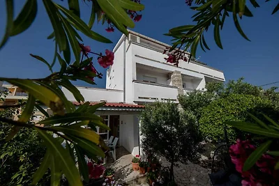 Apartment mit einem Dreibettzimmer und einem 