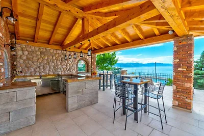 Appartamento Vacanza con famiglia Novi Vinodolski