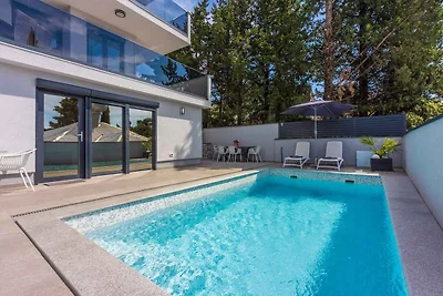 Ferienwohnung mit Pool und gemeinsamer