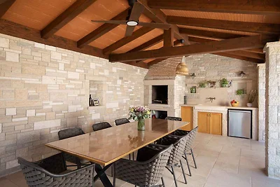 Villa mit Klimaanlage und Pool