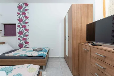 Studio mit Klimaanlage und Terrasse