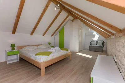 Ferienhaus mit Klimaanlage, Whirpool und