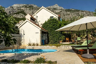 Villa mit Klimaanlage und Pool