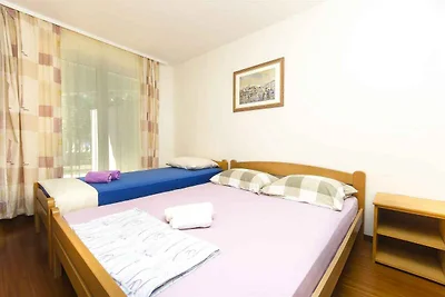 Ferienwohnung mit Terrasse und Grill