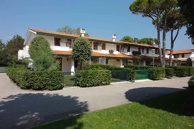 Ferienwohnung mit Garten und Klimaanlage