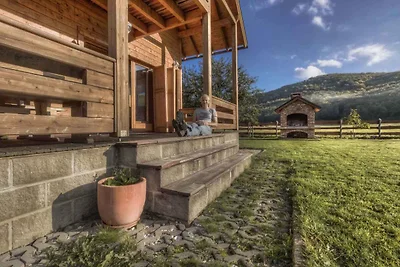 Ferienhaus mit Aussenpool und Garten