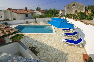 Vakantiehuis Ontspannende vakantie Dračevac