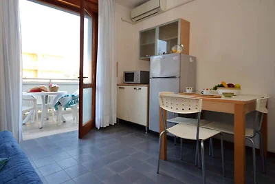 Studio mit Klimaanlage und Balkon