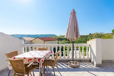 Ferienwohnung mit Balkon und Grill