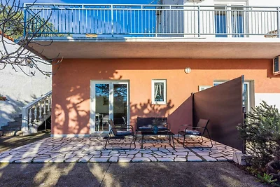 Ferienwohnung mit eigener Terrasse und Garten